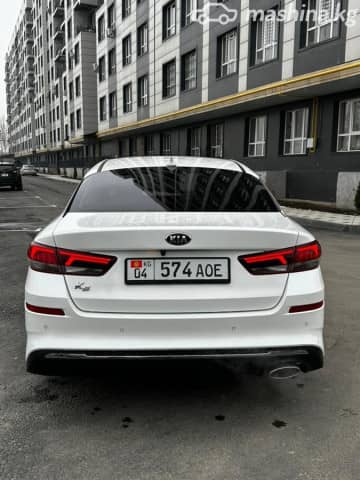 Kia K5 II 2.0 AT
