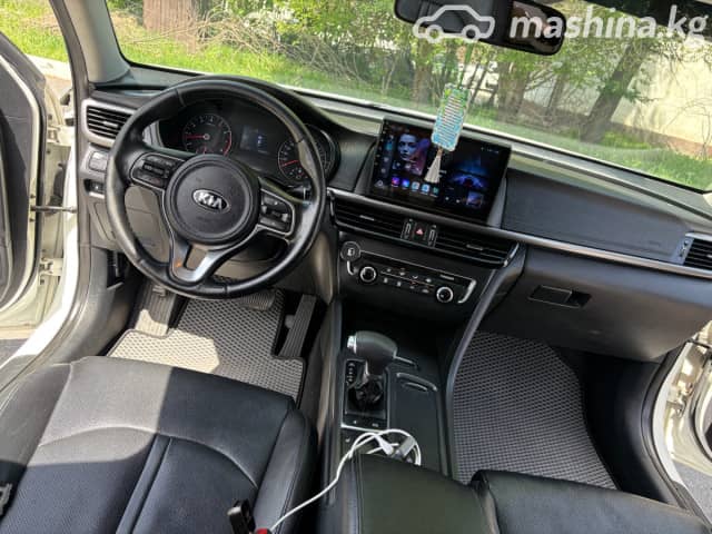 Kia K5 II 2.0 AT
