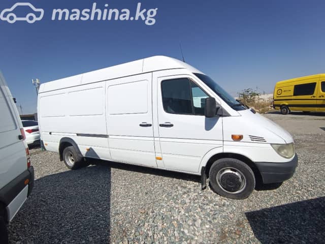 Mercedes-Benz Фургон (6х2)