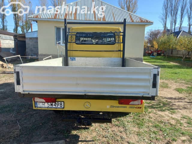 Mercedes-Benz Бортовой (4х2)