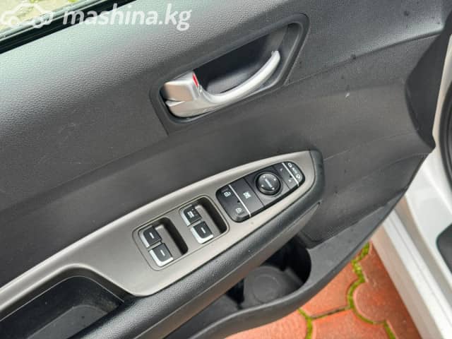 Kia K5 II 2.0 AT