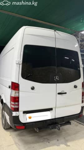 Mercedes-Benz Бортовой (4х2)