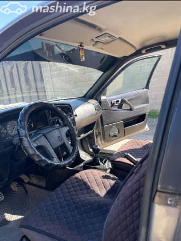Volkswagen Passat B3 1.8 MT