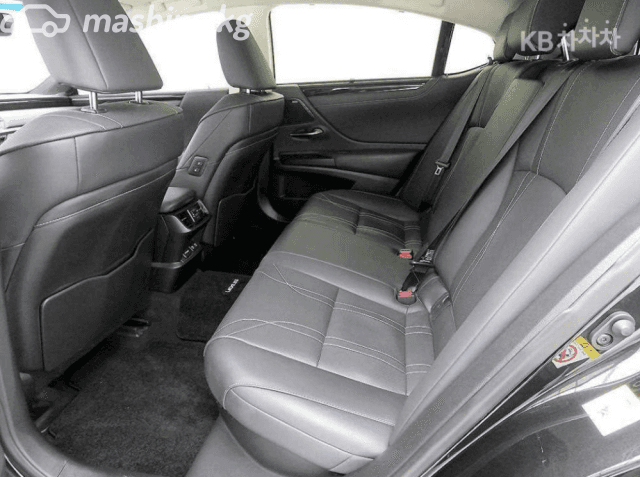 Lexus ES VII 300h 2.5hyb CVT
