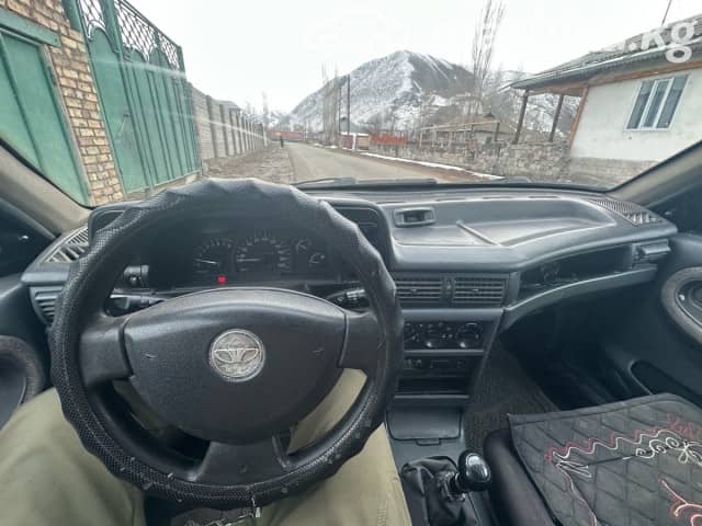 Daewoo Nexia I 1.5 MT