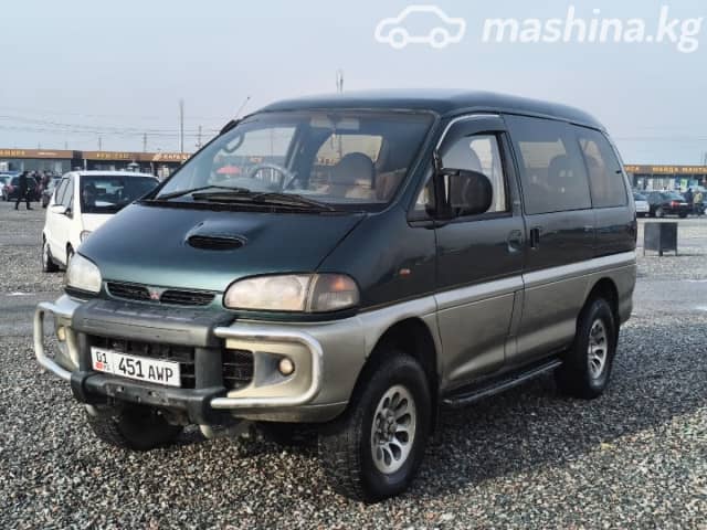 Mitsubishi Delica IV 3.0 AT 4WD