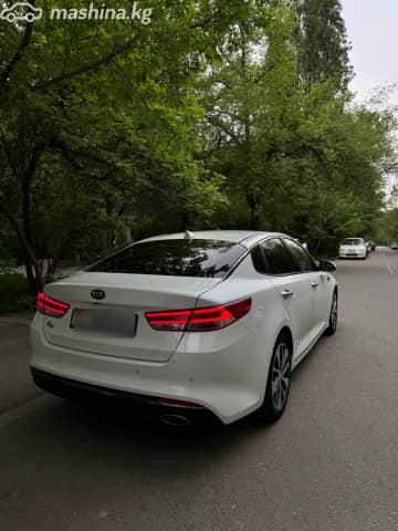 Kia K5 II 2.0 AT