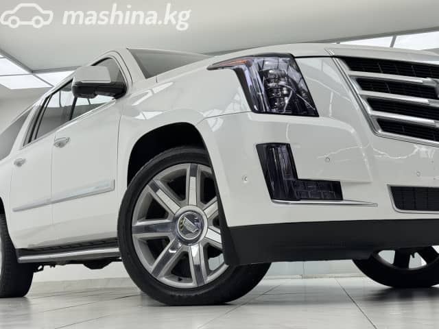 Cadillac Escalade IV ESV 6.2 AT 4WD