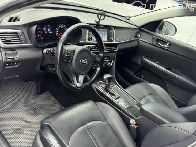 Kia K5 II 2.0 AT