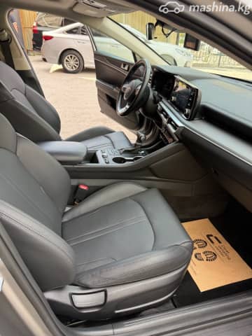 Kia K5 III LPi 2.0 AT