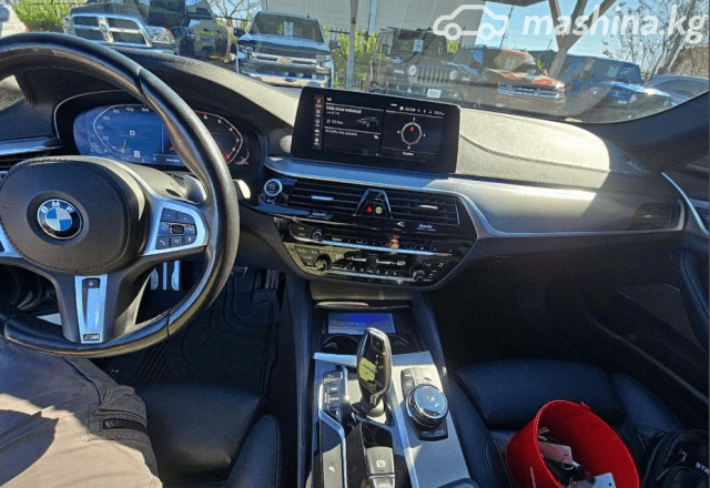 BMW 5 серии VII (G30/G31) M550i xDrive 4.4 AT 4WD