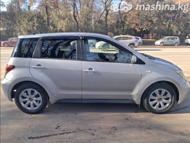 Toyota Ist I 1.3 AT
