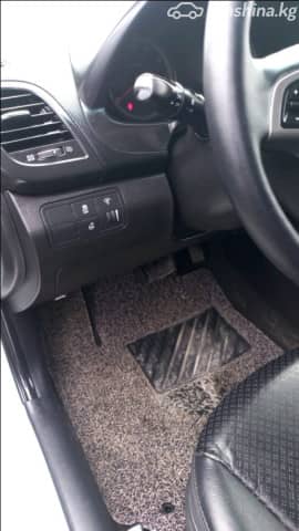 Hyundai Accent IV 1.4 AT