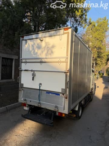 Mazda Scrum Truck
