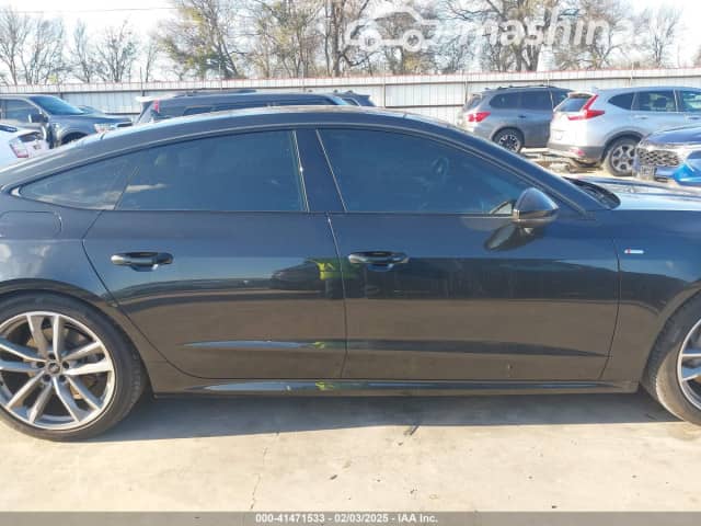 Audi A7 II (4K) 55 TFSI e 2.0hyb AMT 4WD