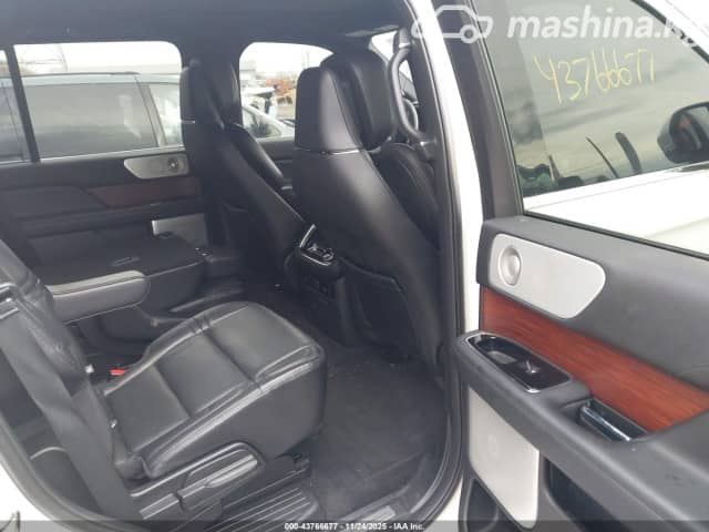 Lincoln Navigator IV L 3.5 AT 4WD