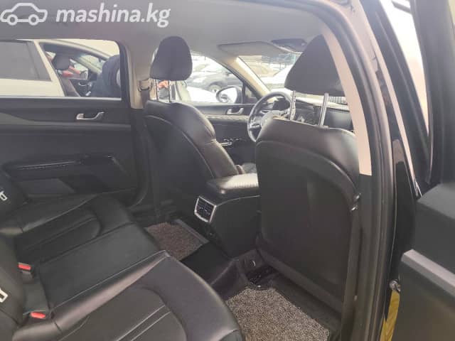 Kia K5 III LPi 2.0 AT