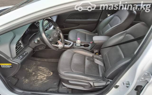 Hyundai Avante VI Рестайлинг 1.6 CVT