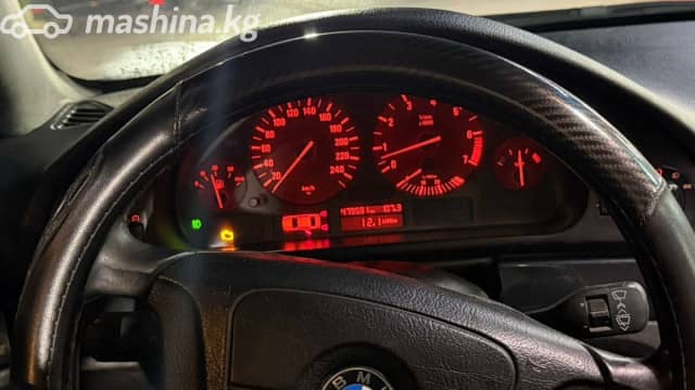 BMW 5 серии IV (E39) Рестайлинг 520i 2.2 MT