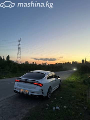 Kia K5 III LPi 2.0 AT