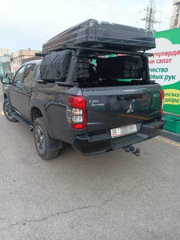 Mitsubishi L200 V Рестайлинг 2.4d AT 4WD