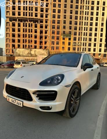 Porsche Cayenne II (958) Turbo 4.8 AT 4WD