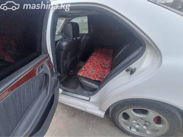 Mercedes-Benz E-Класс II (W210, S210) Рестайлинг 320 3.2 AT