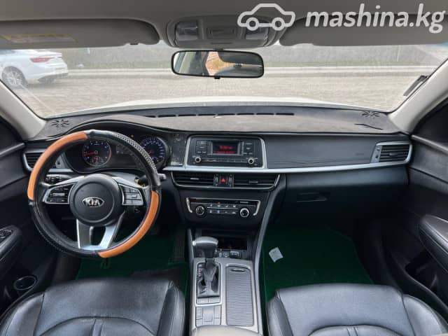 Kia K5 II 2.0 AT