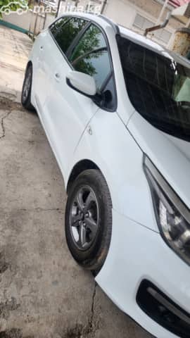 Kia Ceed II Рестайлинг 1.6 MT