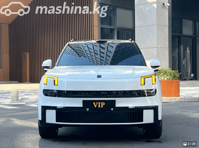 Lynk & Co 900 2.0hyb AT 4WD