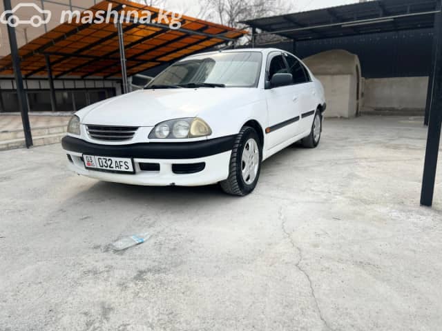 Toyota Avensis I 1.6 MT