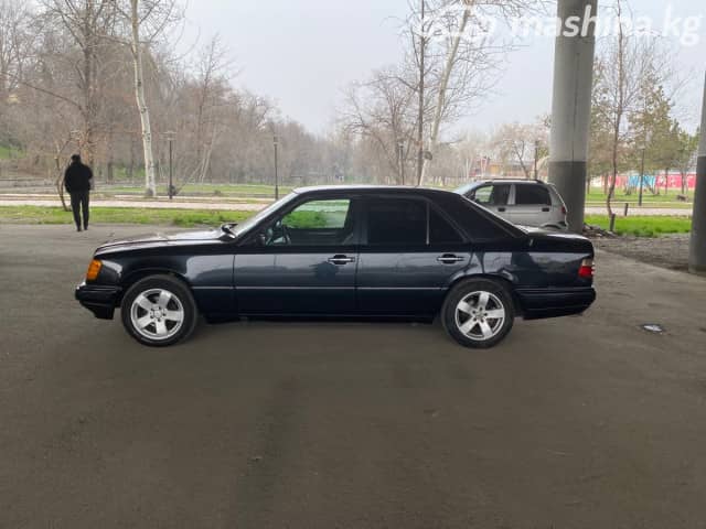 Mercedes-Benz E-Класс I (W124) 200 2.0 AT