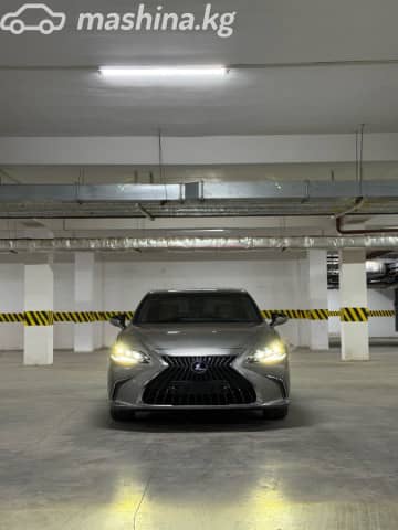 Lexus ES VII Рестайлинг 300h 2.5hyb CVT