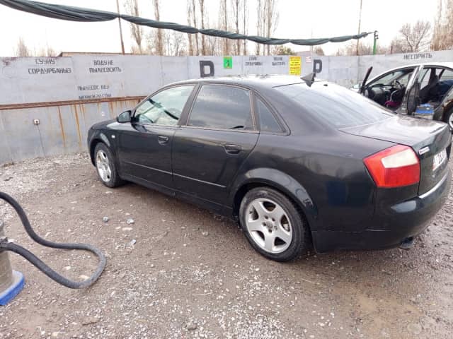 Audi A4 II (B6) 2.0 CVT