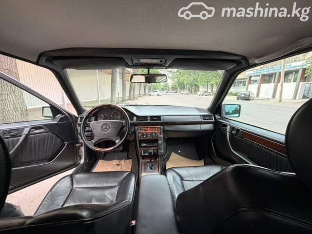 Mercedes-Benz E-Класс I (W124) 320 3.2 AT