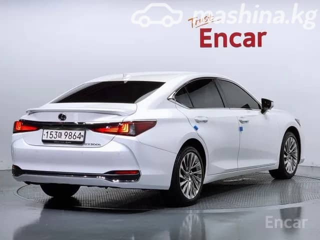 Lexus ES VII Рестайлинг 300h 2.5hyb CVT