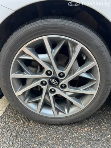 Hyundai Avante VI Рестайлинг 1.6 CVT