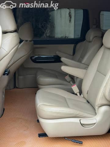 Kia Carnival III 2.2d AT