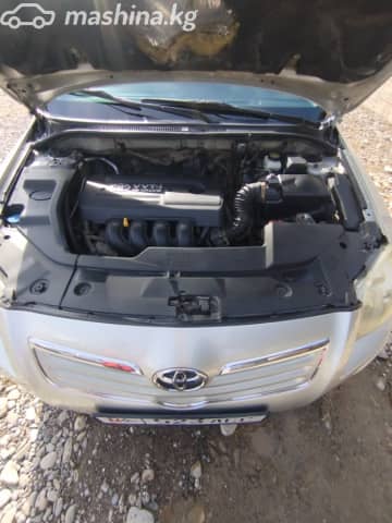 Toyota Avensis II Рестайлинг 1.8 MT