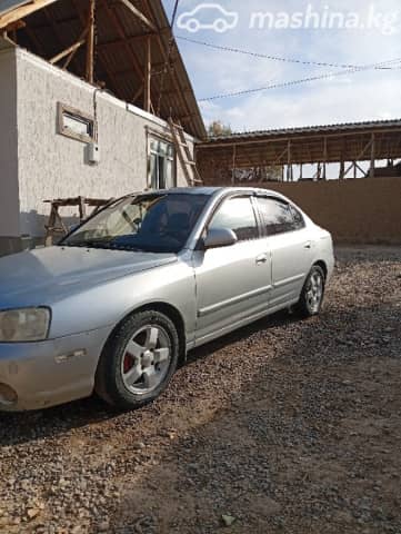 Hyundai Avante III 1.5 MT