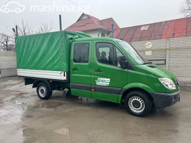 Mercedes-Benz Бортовой (4х2)