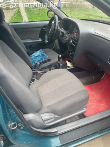 Hyundai Elantra III (XD2) Рестайлинг 1.6 MT