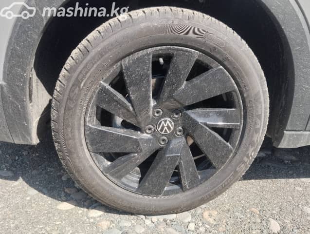 Volkswagen Tharu XR 1.5 AT