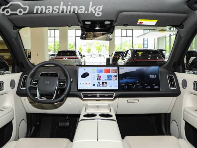 LiXiang L7 Рестайлинг 1.5hyb AT 4WD
