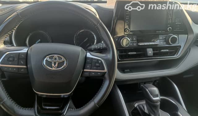 Toyota Highlander IV (U70) 2.5hyb AT 4WD