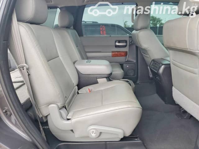 Toyota Sequoia II Рестайлинг 5.7 AT 4WD