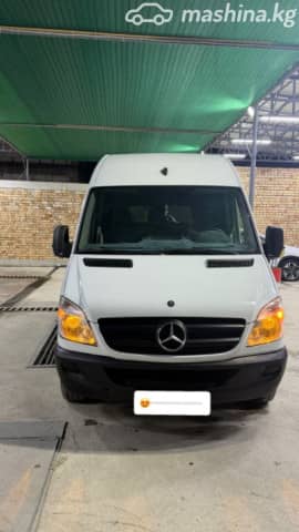 Mercedes-Benz Бортовой (4х2)