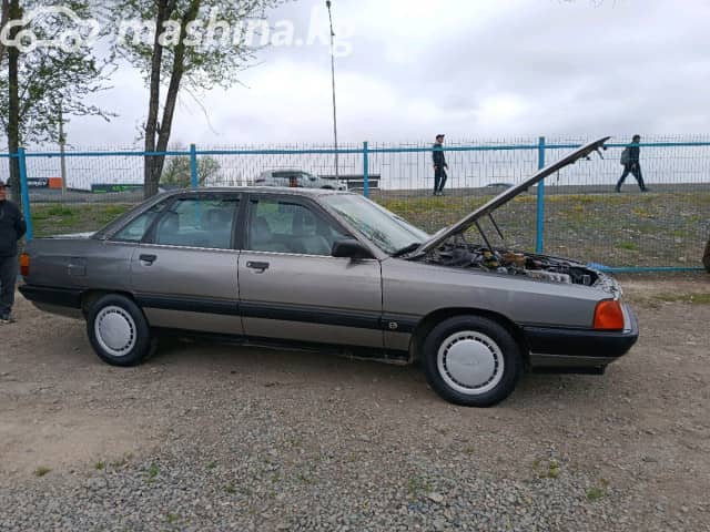 Audi 100 III (C3) Рестайлинг 2.2 MT