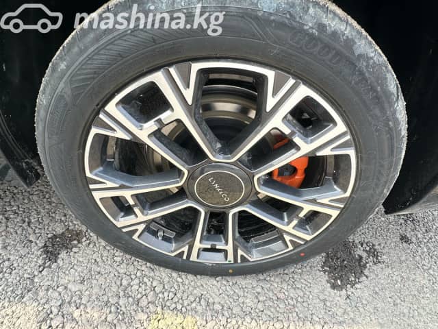 Lynk & Co 900 2.0hyb AT 4WD
