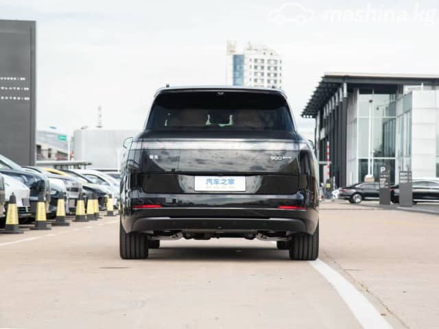 Lynk & Co 900 2.0hyb AT 4WD